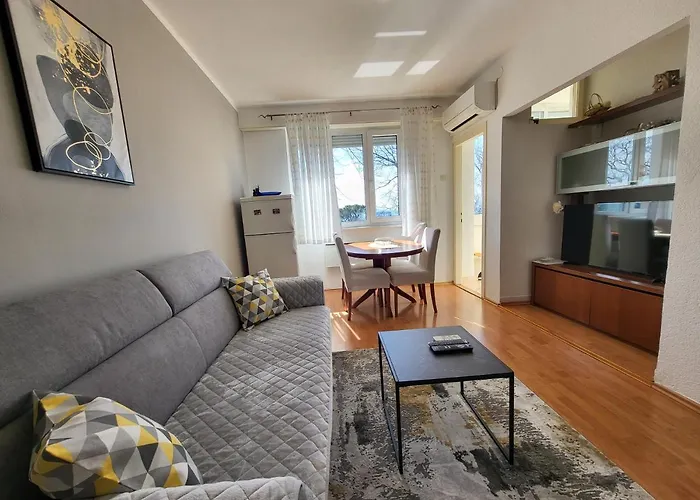 Kantrida-near The By Irundo Appartement *