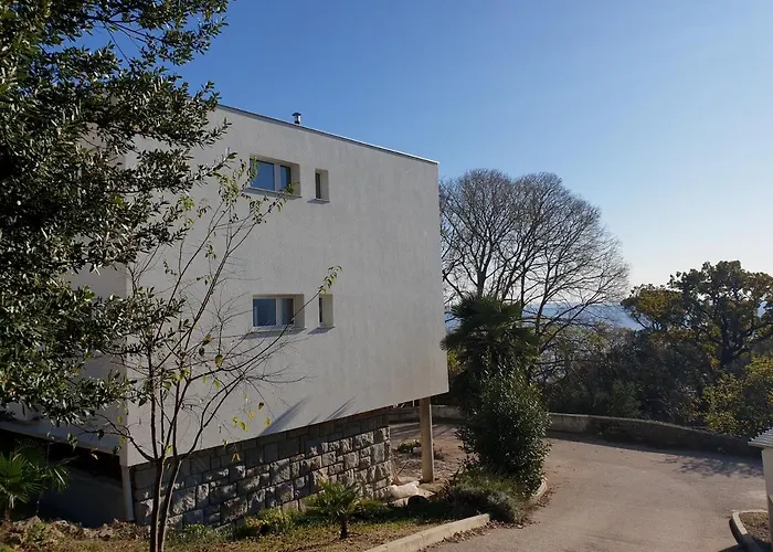 Appartement Kantrida-near The By Irundo